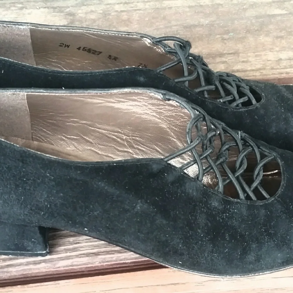 Stuart Weitzman Shoes - Picture 2 of 8